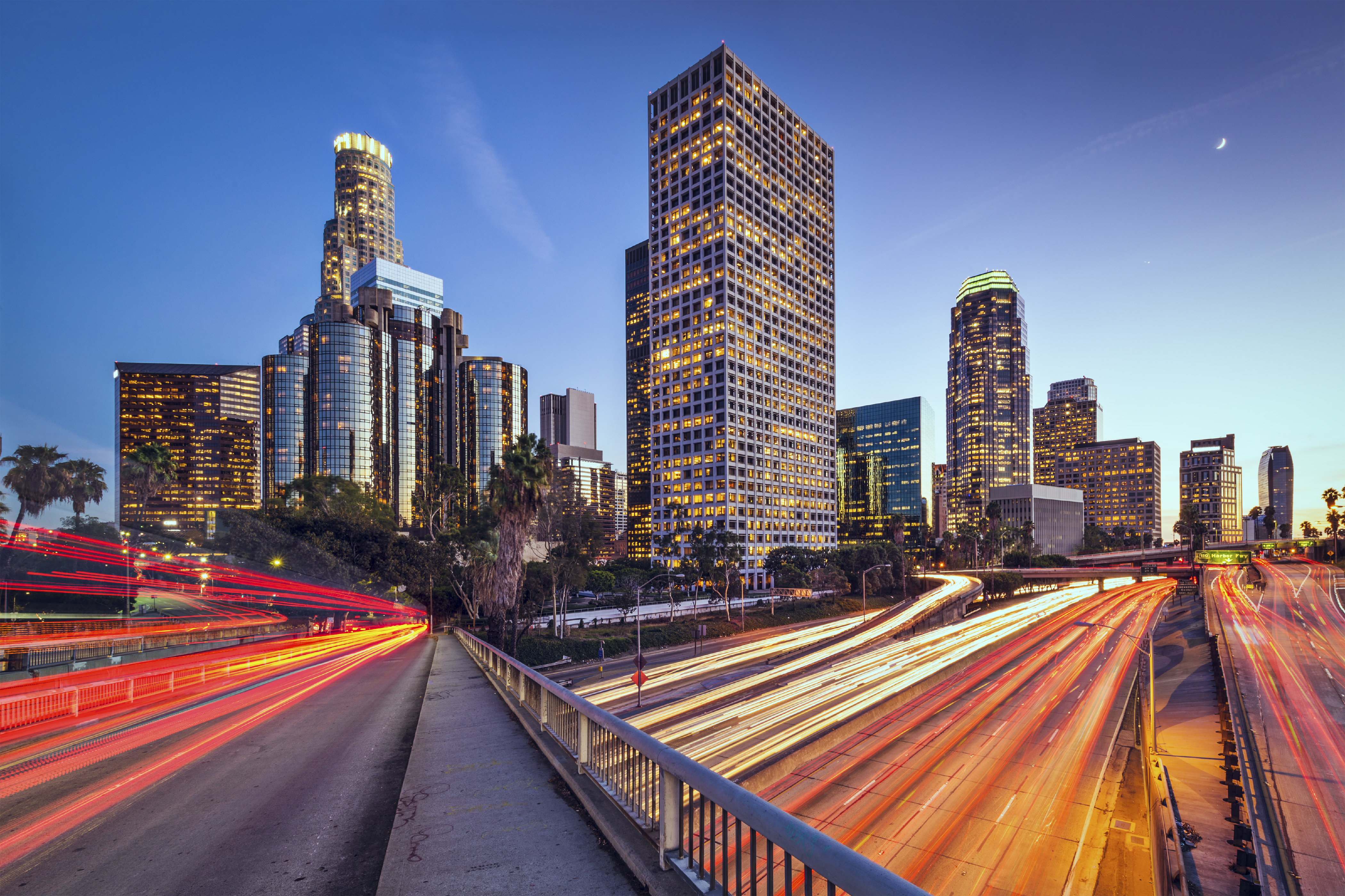 Downtown_Los_Angeles_skyline_dusk